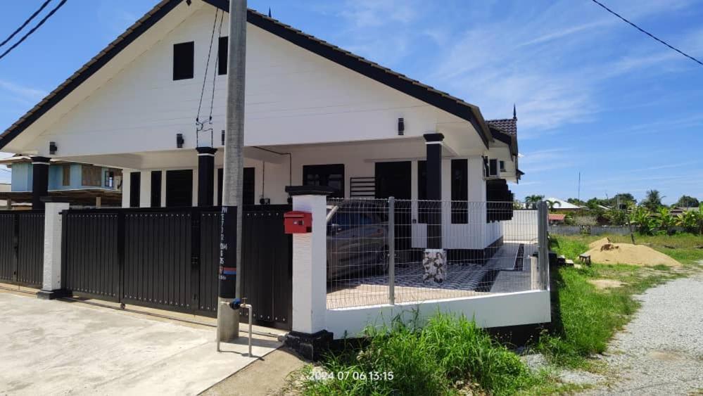 Hadeera Minimalis Family Homestay Kuala Terengganu Eksteriør billede